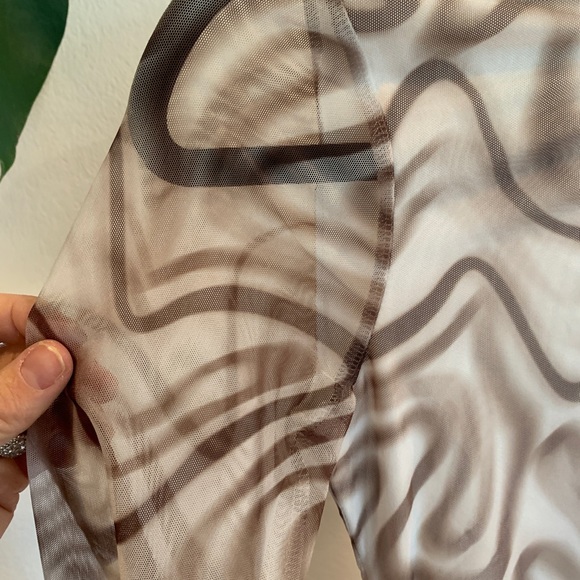 Princess Polly Disco fever swirl grey white mesh long sleeve 4 small Hazel NEW - Picture 5 of 5